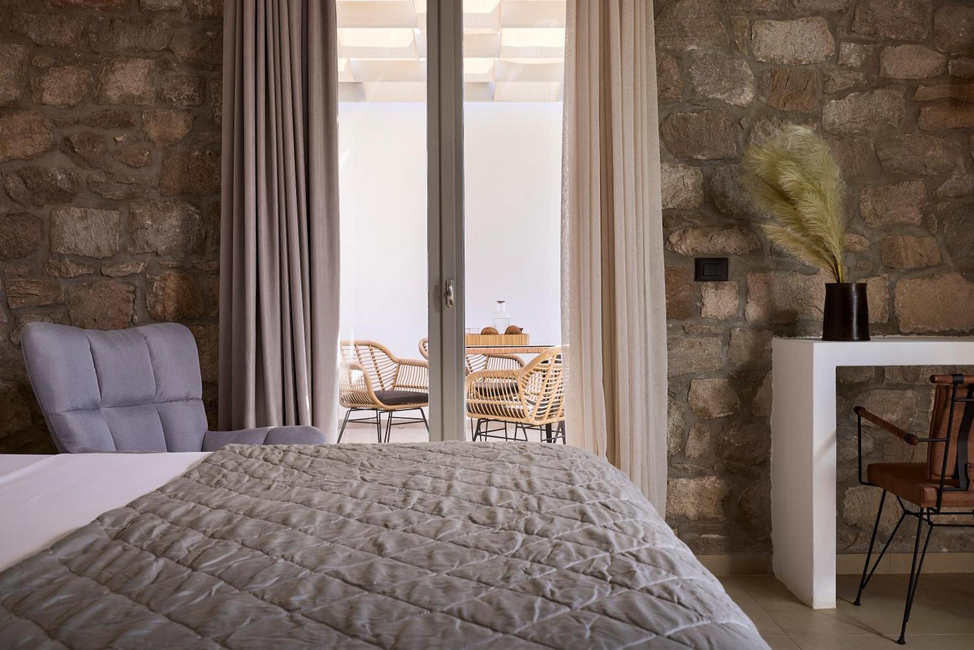 Kedros Milos Suites Adamantas Værelse billede