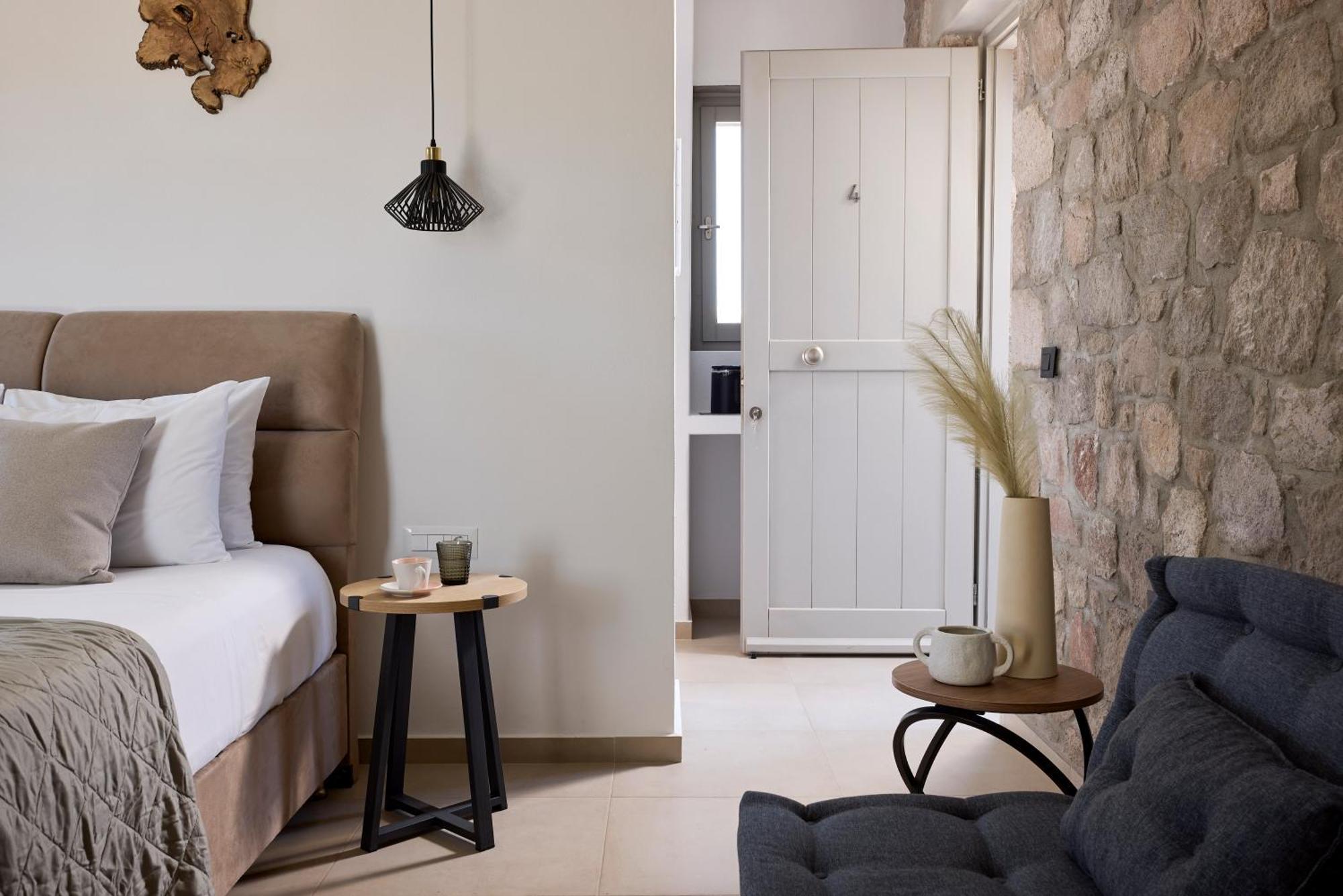 Kedros Milos Suites Adamantas Værelse billede