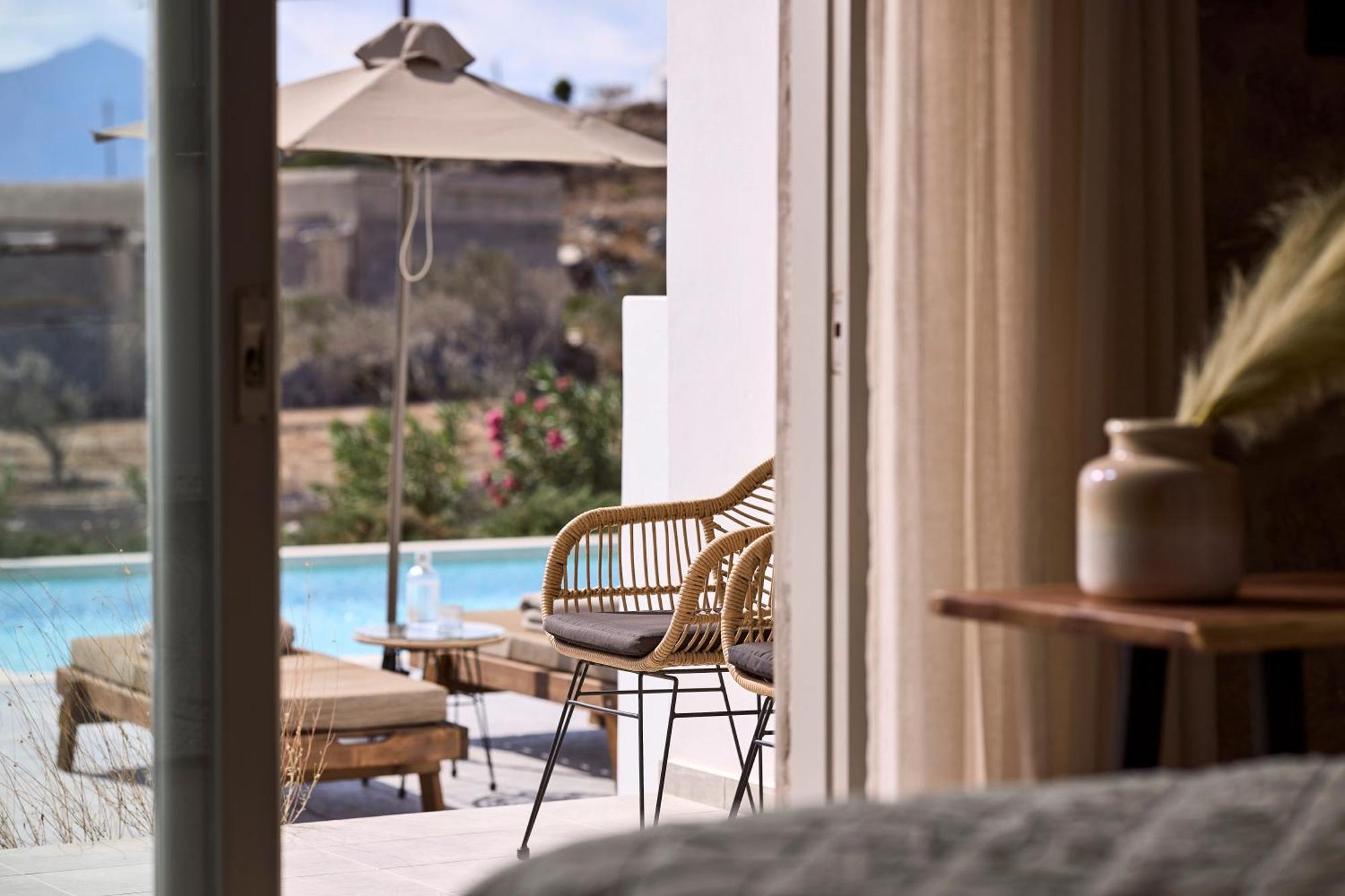 Kedros Milos Suites Adamantas Værelse billede