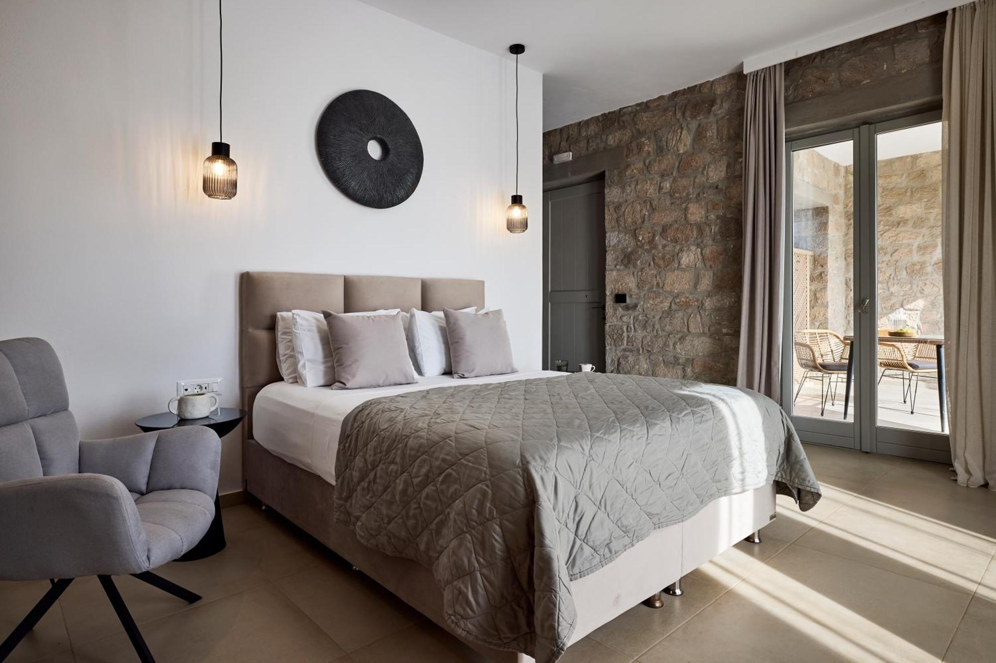 Kedros Milos Suites Adamantas Værelse billede